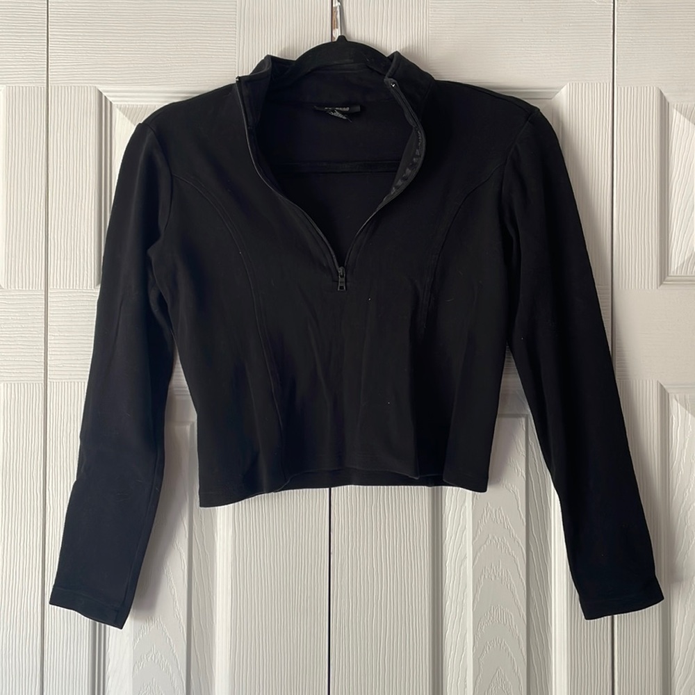 Express Cropped Workout Top w/ Zipper